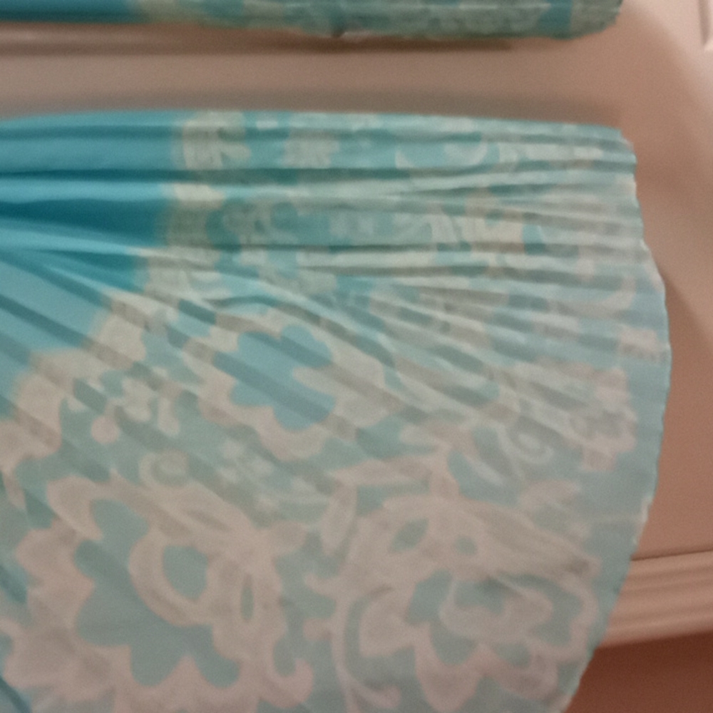 Scarf - Picture 2 of 2